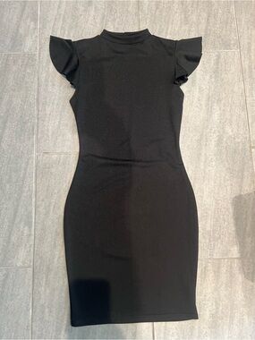 PrettyLittleThing Black Fitted Pencil Dress